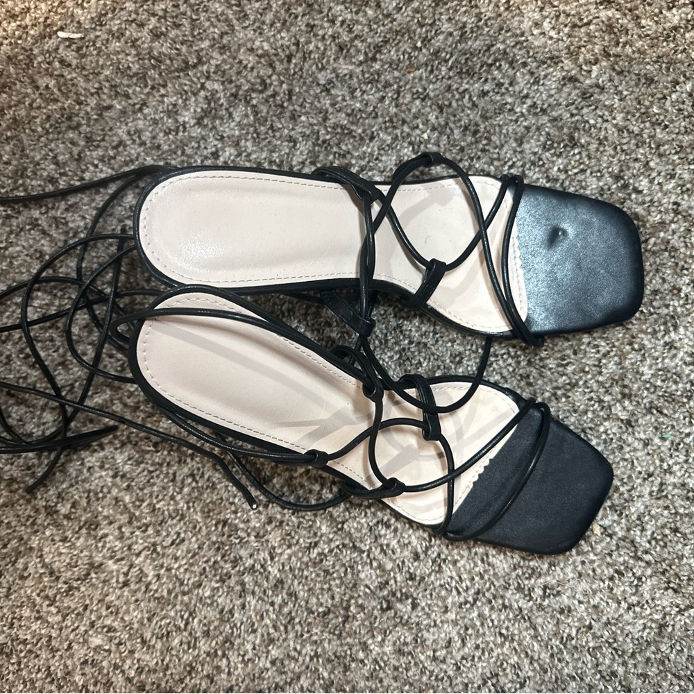 BLACK STRAP UP HEALS